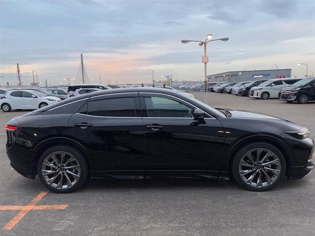 クラウンクロスオーバー Ｇアドバンスド・レザーパッケージ　ＴＳＳ　ハーフレザー　フルセグＴＶ　パワーシート　ＬＥＤヘッドライト　クルーズコントロール　Ｂカメラ　エアロ　ドライブレコーダ　オートエアコン　アルミホイル　ＥＴＣ付　横滑り防止装置　４ＷＤ　ＴＶ（3枚目）