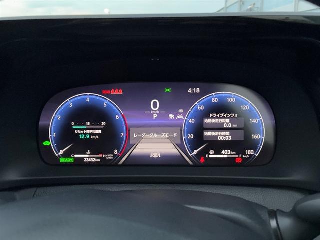 クラウンクロスオーバー Ｇアドバンスド・レザーパッケージ　ＴＳＳ　ハーフレザー　フルセグＴＶ　パワーシート　ＬＥＤヘッドライト　クルーズコントロール　Ｂカメラ　エアロ　ドライブレコーダ　オートエアコン　アルミホイル　ＥＴＣ付　横滑り防止装置　４ＷＤ　ＴＶ（7枚目）