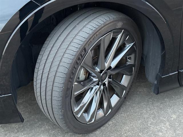 クラウンクロスオーバー Ｇアドバンスド・レザーパッケージ　ＴＳＳ　ハーフレザー　フルセグＴＶ　パワーシート　ＬＥＤヘッドライト　クルーズコントロール　Ｂカメラ　エアロ　ドライブレコーダ　オートエアコン　アルミホイル　ＥＴＣ付　横滑り防止装置　４ＷＤ　ＴＶ（15枚目）