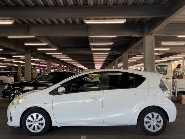 アクア G バックモニタ セキュリティー デュアルエアバック ナビTV パワーウィンドウ 地デジ ESC ATエアコン ABS パワーステアリング 運転席エアバッグ キーレススタートシステム DVD再生機能(2枚目)