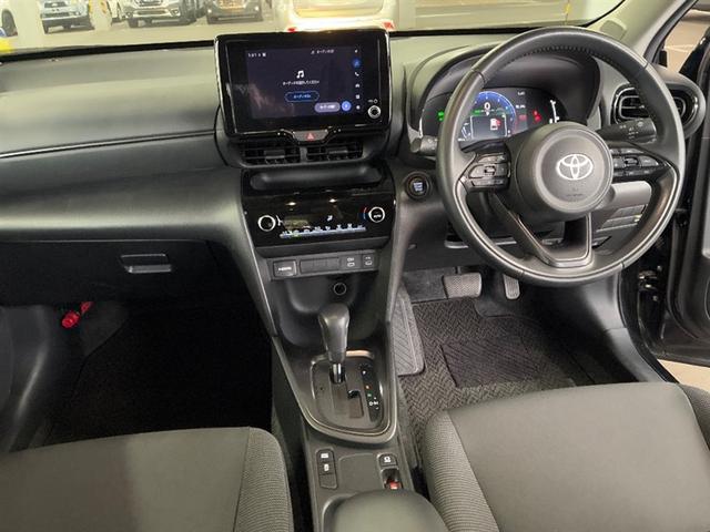 ヤリスクロス G ETC装備 リヤカメラ スマートエントリー イモビライザー オートエアコン アルミホイール キーレス パワーウィンドウ クルコン ABS ドライブレコーダー エアバッグ パワーステアリング(5枚目)