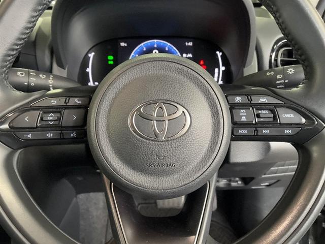 ヤリスクロス G ETC装備 リヤカメラ スマートエントリー イモビライザー オートエアコン アルミホイール キーレス パワーウィンドウ クルコン ABS ドライブレコーダー エアバッグ パワーステアリング(8枚目)