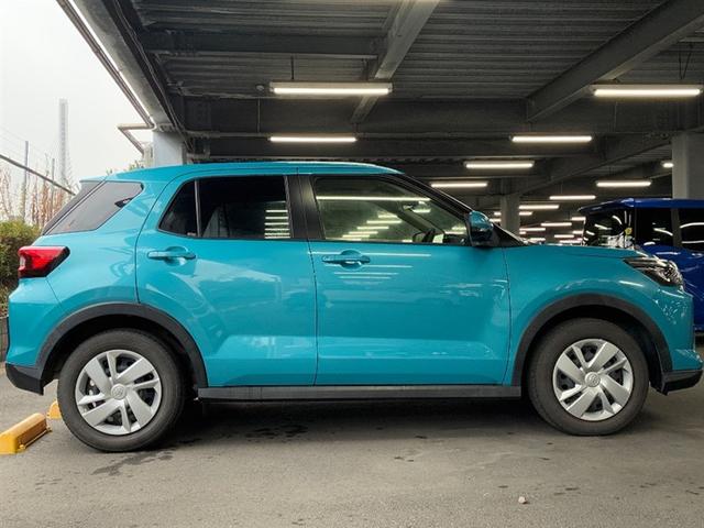 ライズ Ｘ　キーレスキー　リアカメラ　衝突回避支援ブレーキ機能　ＥＳＣ　ＡＵＸ接続　パワーウィンドウ　パワーステアリング　エアコン　ＬＥＤライト　地デジ　運転席エアバック　カーテンエアバッグ　ＴＶ　ＥＴＣ車載器（3枚目）