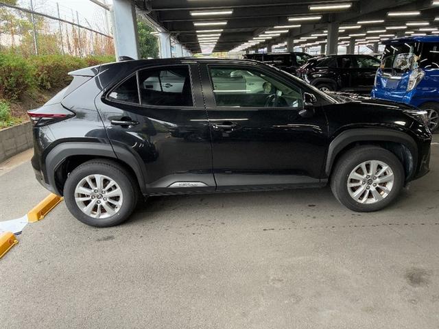 ヤリスクロス G ETC装備 リヤカメラ スマートエントリー イモビライザー オートエアコン アルミホイール キーレス パワーウィンドウ クルコン ABS ドライブレコーダー エアバッグ パワーステアリング(3枚目)