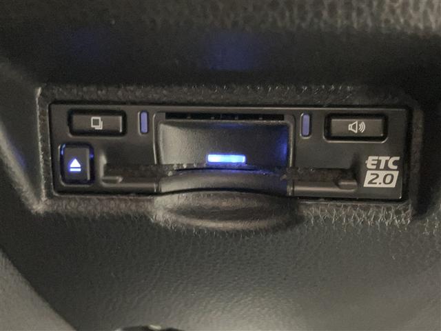 ヴォクシー Ｓ－Ｇ　点検記録簿付　Ｒカメラ　ミュージックプレイヤー接続可　アルミホイル　ＬＥＤヘッドランプ　横滑り防止装置　スマートキ　キーレスエントリー　３列シート　フルセグテレビ　ワンオーナー　盗難防止システム　ＴＶ（12枚目）