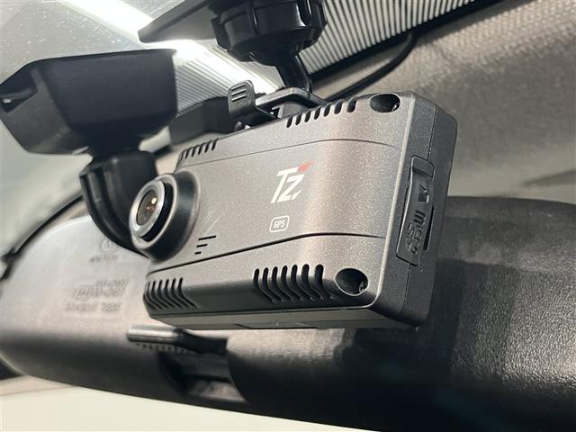 シエンタ ＤＩＣＥリミテッド　ドラレコ　フルセグテレビ　キーレスエントリーキー　ナビＴＶ　運転席エアバッグ　ＥＴＣ車載器　ＤＶＤ再生　Ｗエアバック　ミュージックプレイヤー接続可　メモリーナビ　三列シート　パワーウインドウ　エアコン（10枚目）