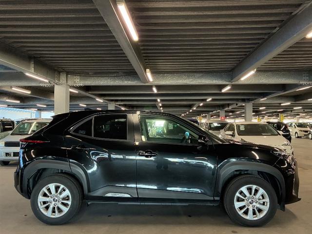 ヤリスクロス G ETC装備 リヤカメラ スマートエントリー イモビライザー オートエアコン アルミホイール キーレス パワーウィンドウ クルコン ABS ドライブレコーダー エアバッグ パワーステアリング(3枚目)