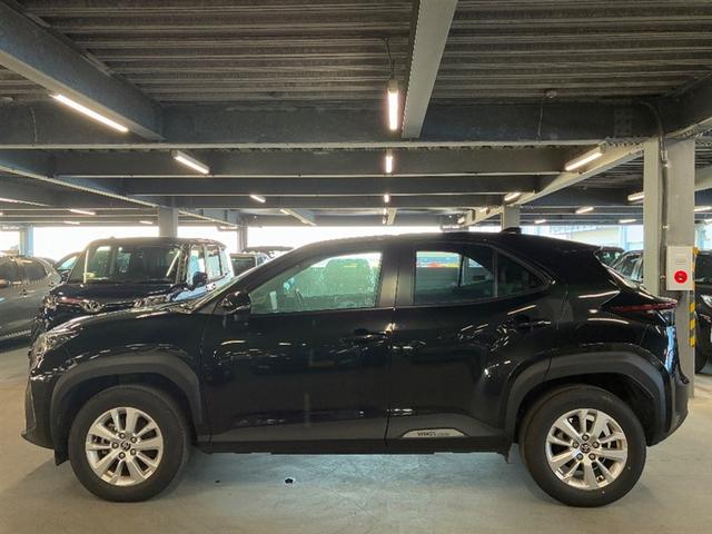 ヤリスクロス G ETC装備 リヤカメラ スマートエントリー イモビライザー オートエアコン アルミホイール キーレス パワーウィンドウ クルコン ABS ドライブレコーダー エアバッグ パワーステアリング(4枚目)