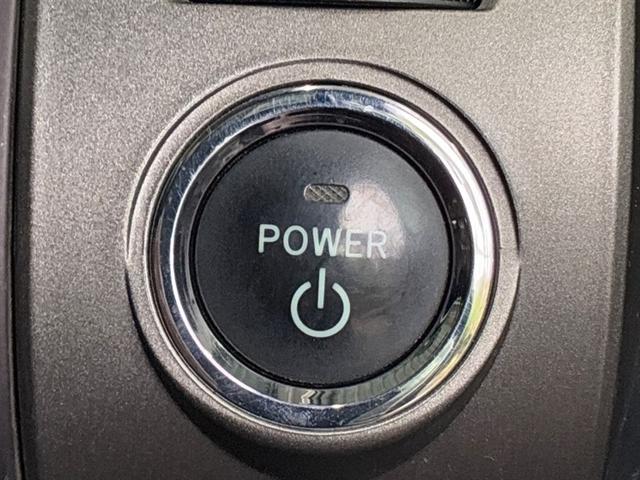 プリウス Ｓ　パワステ　パワーウィンドウ　スマキー　ＡＡＣ　キーレスエントリー　運転席エアバッグ　横滑り防止装置　アルミホイール　盗難防止システム　ＡＢＳ　ＥＴＣ　ダブルエアバッグ（8枚目）