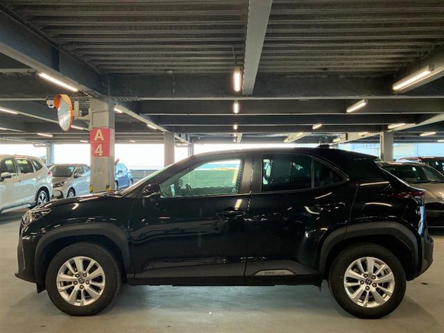 ヤリスクロス G ETC装備 リヤカメラ スマートエントリー イモビライザー オートエアコン アルミホイール キーレス パワーウィンドウ クルコン ABS ドライブレコーダー エアバッグ パワーステアリング(4枚目)