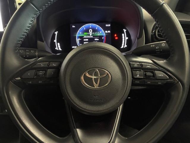 ヤリスクロス G ETC装備 リヤカメラ スマートエントリー イモビライザー オートエアコン アルミホイール キーレス パワーウィンドウ クルコン ABS ドライブレコーダー エアバッグ パワーステアリング(9枚目)