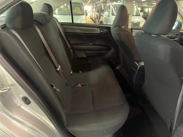 カローラアクシオ ハイブリッド EX イモビライザー エアコン バックモニター 衝突軽減ブレーキ ワンセグ キーレスキー パワーウィンドウ パワーステアリング メモリーナビ スマートキー ナビ&TV AUX接続(12枚目)