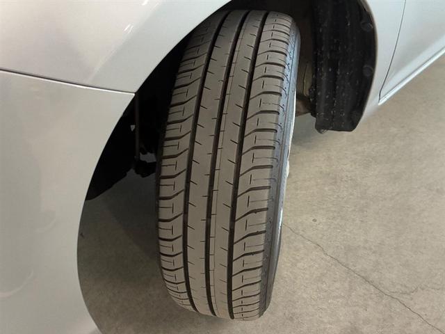 カローラアクシオ ハイブリッド EX イモビライザー エアコン バックモニター 衝突軽減ブレーキ ワンセグ キーレスキー パワーウィンドウ パワーステアリング メモリーナビ スマートキー ナビ&TV AUX接続(14枚目)