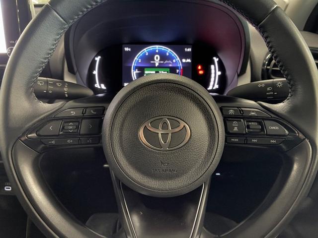 ヤリスクロス G ETC装備 リヤカメラ スマートエントリー イモビライザー オートエアコン アルミホイール キーレス パワーウィンドウ クルコン ABS ドライブレコーダー エアバッグ パワーステアリング(8枚目)