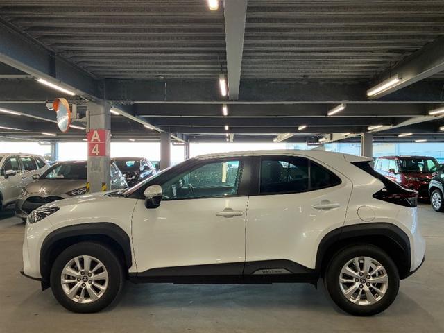 ヤリスクロス G ETC装備 リヤカメラ スマートエントリー イモビライザー オートエアコン アルミホイール キーレス パワーウィンドウ クルコン ABS ドライブレコーダー エアバッグ パワーステアリング(4枚目)