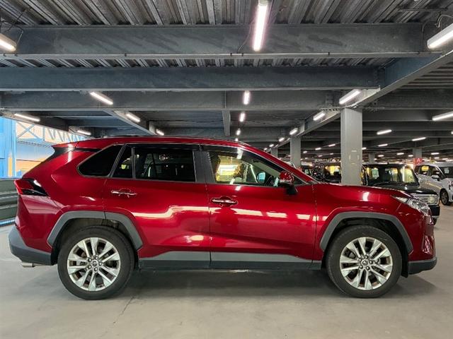 RAV4 G Zパッケージ インテリジェントクリアランスソナー AWD LEDライト アルミホイル オートクルーズ 横滑り防止装置 バックガイドモニター 盗難防止装置 デュアルエアバッグ メモリナビ キーレス パワーシート(3枚目)