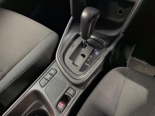 ヤリスクロス G ETC装備 リヤカメラ スマートエントリー イモビライザー オートエアコン アルミホイール キーレス パワーウィンドウ クルコン ABS ドライブレコーダー エアバッグ パワーステアリング(10枚目)