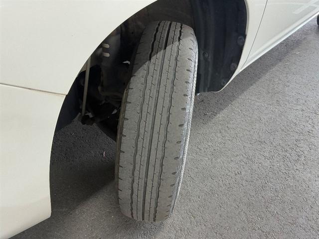 プロボックス ＤＸコンフォート　助手席エアバッグ　ブレーキサポート　キーレス　パワーウインドウ　運転席エアバック　ナビＴＶ　ＥＴＣ　４ＷＤ　ＥＳＣ　ＡＵＸ　盗難防止装置　パワーステアリング　メモリーナビ　ＡＢＳ　ワンセグＴＶ（14枚目）