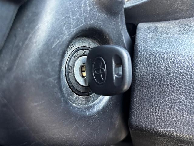 ヤリス Ｘ　被害軽減ブレーキ　Ｂカメラ　ドラレコ付　ミュージックプレイヤー接続可　クルーズコントロール　ＥＴＣ車載器　ＥＳＣ　サイドエアバッグ　メモリーナビ　パワーステアリング　エアバック　ＡＢＳ　ナビ（8枚目）