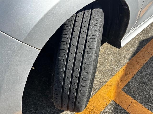 ヤリス Ｘ　被害軽減ブレーキ　Ｂカメラ　ドラレコ付　ミュージックプレイヤー接続可　クルーズコントロール　ＥＴＣ車載器　ＥＳＣ　サイドエアバッグ　メモリーナビ　パワーステアリング　エアバック　ＡＢＳ　ナビ（14枚目）