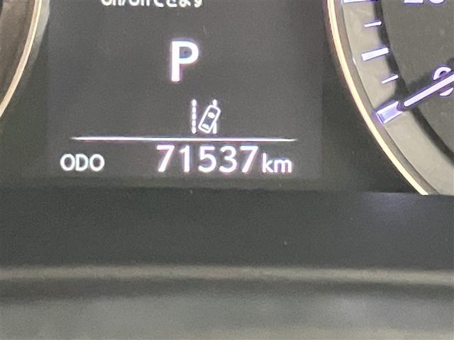 ＲＸ ＲＸ４５０ｈ　バージョンＬ　エアロ　プリクラッシュセーフティー　リアカメラ　ナビＴＶ　地デジ　メモリナビ　横滑り防止装置　盗難防止装置　エアバッグ　ＤＶＤ再生機能　１００Ｖ　大型サンルーフ　ＡＢＳ　ＬＥＤライト　アルミホイール（18枚目）