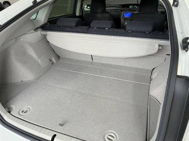 プリウス Ｓ　Ｂモニタ－　ＡＵＸ接続可　インテリキー　デュアルエアバック　エアＢ　イモビライザー　ドライブレコ－ダ－　ナビＴＶ　ＡＵＴＯエアコン　横スベリ防止　アルミホイール　ＥＴＣ装備　ＡＢＳ　サイドエアバッグ（13枚目）