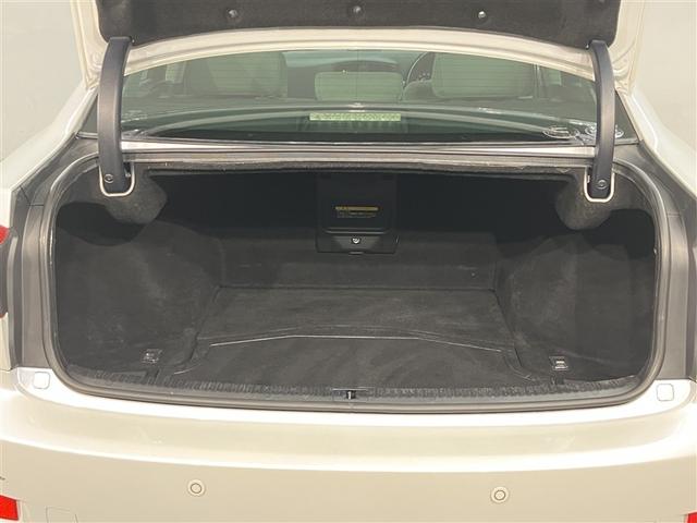 ＩＳ ＩＳ２５０　地デジチューナー　スマートキー＆プッシュスタート　電動パワーシート　キーレス　サイドエアバック　ＴＶナビ　ドラレコ　オ－トエアコン　ＡＢＳ　オートクルーズコントロール　ＤＶＤ　パワーウインドウ　ＤＳＣ（19枚目）