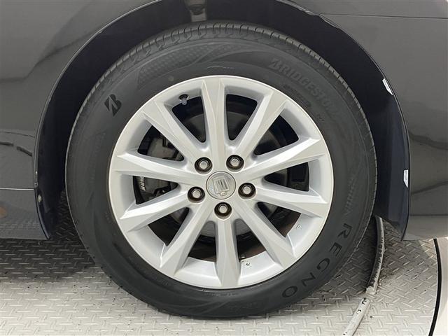 クラウン ロイヤルサルーン　ナビパッケージ　スマキー　運転席エアバッグ　エアコン　アルミホイール　クルコン　パワーステアリング　ＥＴＣ　パワーシート　ＤＶＤ　ＡＢＳ　ＨＤＤナビ　助手席エアバッグ　キーレス　ナビＴＶ　パワーウィンドウ（19枚目）