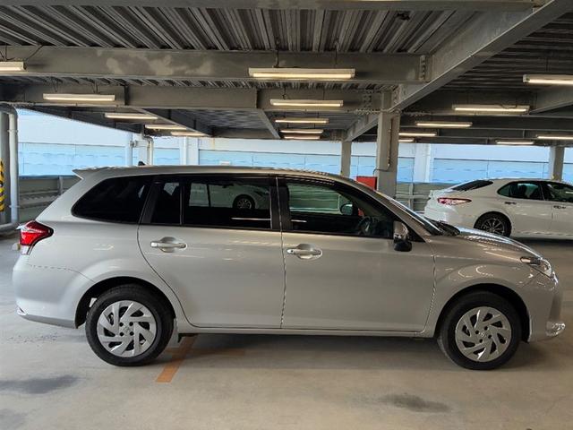 カローラフィールダー ＥＸ　衝突回避システム　イモビライザー　ワンセグＴＶ　横滑り防止装置　ＡＵＸ　パワーウィンドウ　エアコン　パワーステアリング　エアバッグ　４ＷＤ　メモリーナビ　ＡＢＳ　ＥＴＣ　ドラレコ（3枚目）