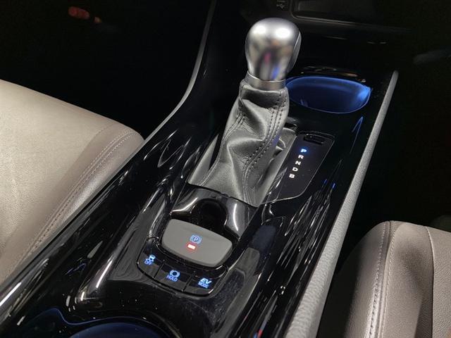 Ｃ－ＨＲ Ｇ　ドライブレコーダー付　衝突軽減　ＥＳＣ　キーレスエントリー　ＬＥＤライト　Ｂカメ　盗難防止システム　オートクルーズコントロール　スマートキー　アルミホイール　ナビ付　フルオートエアコン　ＡＢＳ　ＥＴＣ（10枚目）