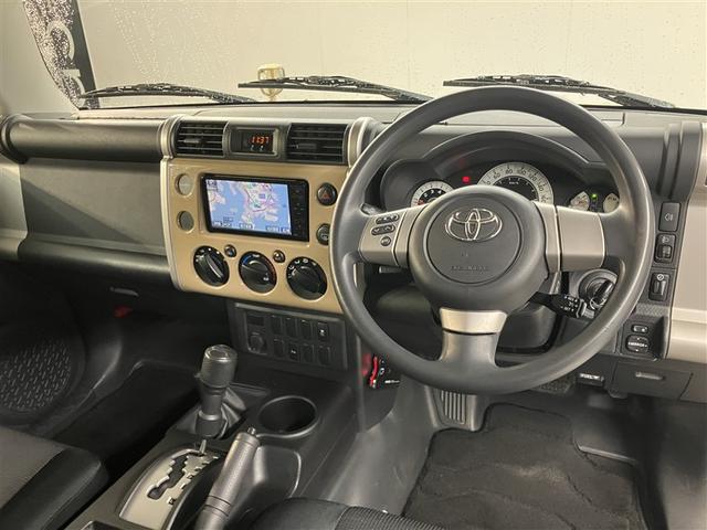 ＦＪクルーザー ベースグレード　地デジフルセグ　オートクルーズコントロール　ＬＥＤ　ダブルエアバッグ　パワーステ　ナビテレビ　Ｂモニター　カーテンエアバック　オートエアコン　エアバッグ　横滑り防止機能　ＥＴＣ車載器　アルミ　ＡＢＳ（6枚目）