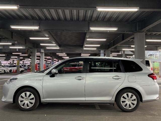 カローラフィールダー ハイブリッドＧ　スマートエントリー　ＬＥＤ　助手席エアバック　フルセグ地デジＴＶ　エアバック　メディアプレイヤー接続　カーテンエアバッグ　ＤＶＤ視聴可　ワイヤレスキー　盗難防止　パワーウィンド　横滑防止装置　ＡＡＣ（2枚目）