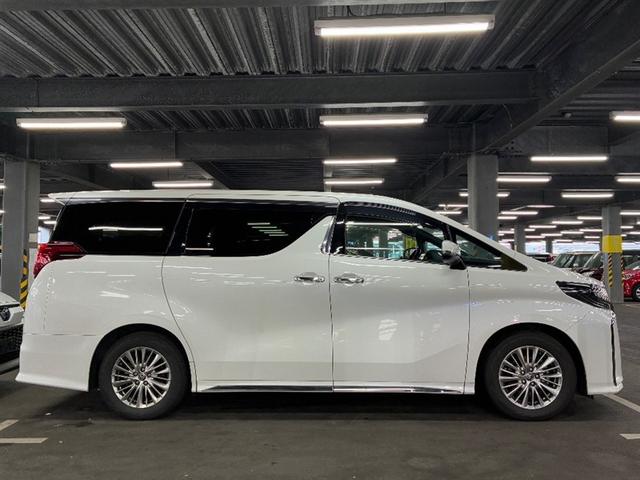 アルファード ２．５Ｓ　タイプゴールド　イモビ　バックモニタ－　ＬＥＤランプ　ドライブレコーダ　エアコン　ＤＶＤプレーヤー　横滑防止装置　アルミ　パワーウィンドウ　メディアプレイヤー接続　ＡＢＳ　キーレス　３列シート　メモリーナビ　パワステ（3枚目）