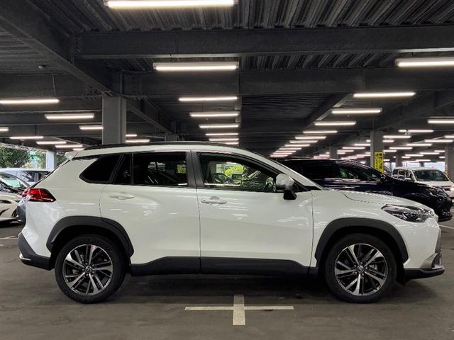 カローラクロス ハイブリッド　Ｚ　ムーンルーフ　衝突軽減Ｂ　フルセグテレビ　スマキ－　Ｂモニター　アクティブクルーズコントロール　メモリナビ　イモビ　ＬＥＤ　ＡＣ　運転席Ｐシート　メディアプレイヤー接続　キーレス　パワステ　アルミ（3枚目）