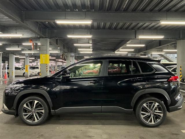 カローラクロス Ｚ　横滑り防止機能　盗難防止装置　ドラレコ付　バックガイドモニター　クルーズコントロール　エアバッグ　キーフリーシステム　パワ－シ－ト　ＡＡＣ　ＥＴＣ車載器　ＡＷ　スマ－トキ－　ＡＢＳ　ＬＥＤランプ（4枚目）