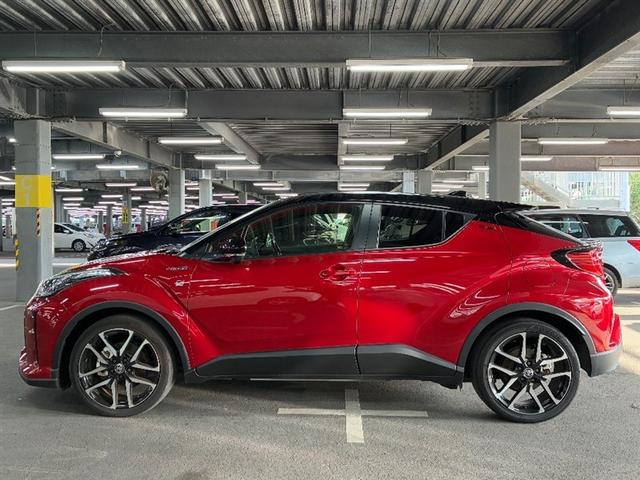 Ｃ－ＨＲ Ｓ　ＧＲスポーツ　ＬＥＤヘッドライト　フルセグＴＶ　クルコン　ドライブレコーダ　スマートキー　ＥＴＣ　ＥＳＣ　オートエアコン　キーレス　エアバッグ　ＡＷ　ＡＢＳ　Ｗエアバッグ　サイドエアバッグ　盗難防止システム　ＴＶ（2枚目）