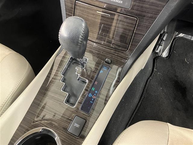 アベンシスワゴン Ｌｉ　ハーフレザー　スマキー　クルコン　盗難防止システム　ＤＶＤ再生　ＥＴＣ　アルミ　ナビ＆ＴＶ　エアバック　Ｗエアバック　メモリーナビ　横滑り防止機能　キーレス　ミュージックプレイヤー接続可　ＡＢＳ（11枚目）