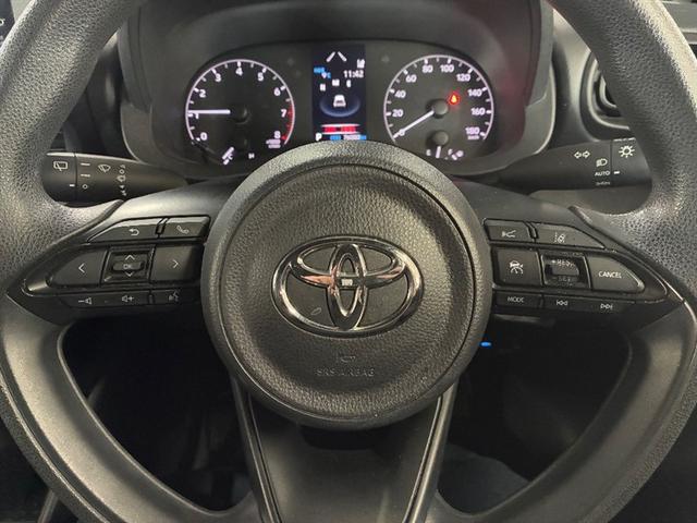 ヤリス Ｘ　被害軽減ブレーキ　寒冷地　Ｂカメラ　ドラレコ付　キーレスエントリー　ミュージックプレイヤー接続可　クルーズコントロール　ＥＴＣ車載器　ＥＳＣ　サイドエアバッグ　メモリーナビ　パワーステアリング　ＡＢＳ（9枚目）