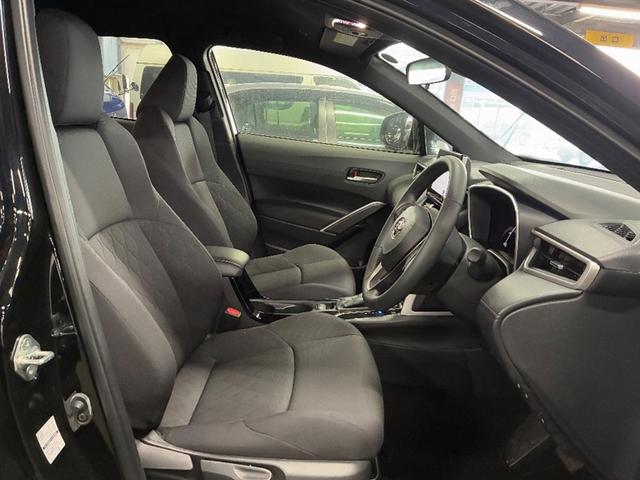 カローラクロス ハイブリッド　Ｓ　ＴＶ　ＬＥＤライト　フルセグＴＶ　アルミホイール　クルーズコントロール　スマートキー　ＥＴＣ　イモビ　リヤカメラ　衝突防止ブレーキ（11枚目）