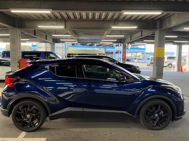Ｃ－ＨＲ Ｇ－Ｔ　モード　ネロ　セーフティプラス　衝突被害軽減ブレーキ　ドラレコ　ミュージックプレイヤー接続可　キーレス　ＬＥＤヘッドランプ　メモリーナビ　バックカメラ　アルミホイール　ＥＴＣ　オートクルーズコントロール　スマートキー　横滑り防止装置（4枚目）