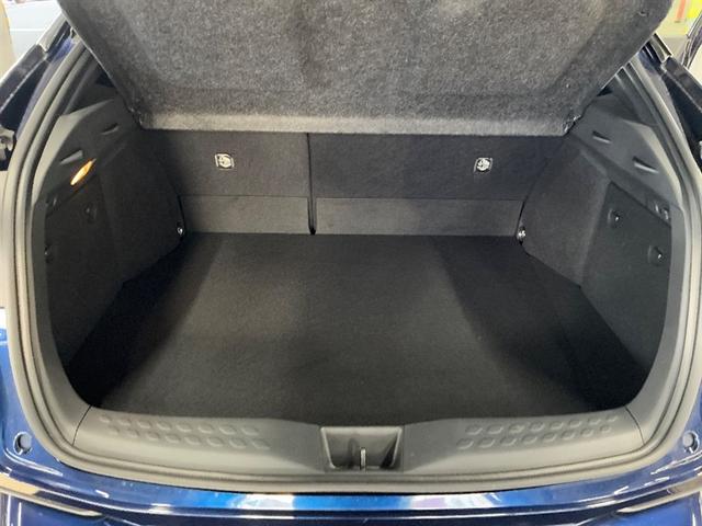 Ｃ－ＨＲ Ｇ－Ｔ　モード　ネロ　セーフティプラス　衝突被害軽減ブレーキ　ドラレコ　ミュージックプレイヤー接続可　キーレス　ＬＥＤヘッドランプ　メモリーナビ　バックカメラ　アルミホイール　ＥＴＣ　オートクルーズコントロール　スマートキー　横滑り防止装置（13枚目）