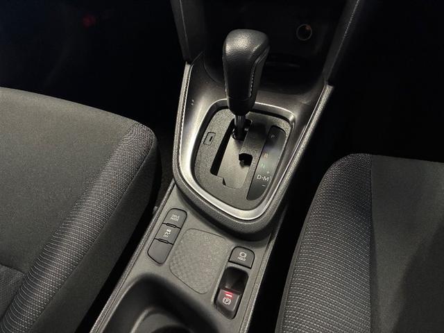 ヤリスクロス Ｇ　衝突被害軽減ブレーキ　横滑り防止機能　エアバック　盗難防止装置　フルオートエアコン　スマートキー＆プッシュスタート　アルミ　キーフリー　メディアプレイヤー接続　パワーウインドウ　クルーズコントロール（12枚目）