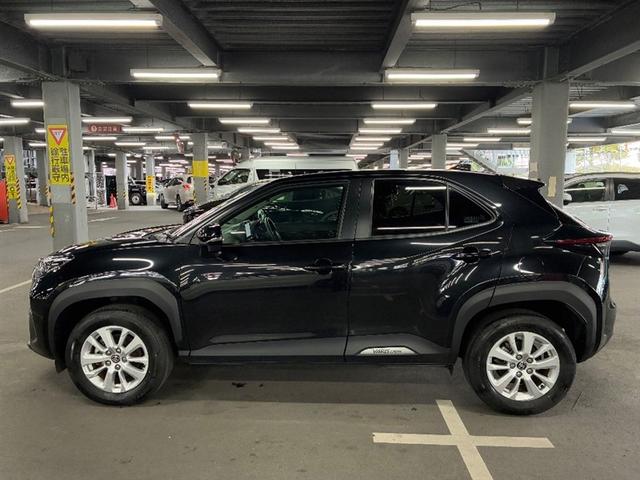 ヤリスクロス Ｇ　衝突被害軽減ブレーキ　横滑り防止機能　エアバック　盗難防止装置　フルオートエアコン　スマートキー＆プッシュスタート　アルミ　キーフリー　メディアプレイヤー接続　パワーウインドウ　クルーズコントロール（2枚目）