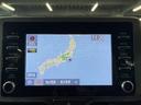 ヤリス Ｘ　ＰＣＳ　スマートキーシステム　横滑り防止装置付き　ワイヤレスキー　バックガイドモニター　盗難防止　サイドエアバック　エアコン　Ｗエアバッグ　パワーウインドウ　ＥＴＣ付き　パワステ　運転席エアバッグ（6枚目）