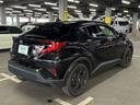 Ｃ－ＨＲ Ｇ　モード　ネロ　セーフティプラスＩＩＩ　ＥＴＣ車載器　ＴＳＳ　ＬＥＤヘッドライト　半革　クルコン　キーレス　オートエアコン　盗難防止装置　ミュージックプレイヤー接続可　スマートキー　メモリーナビ　ナビ　アルミ　バックモニター（4枚目）