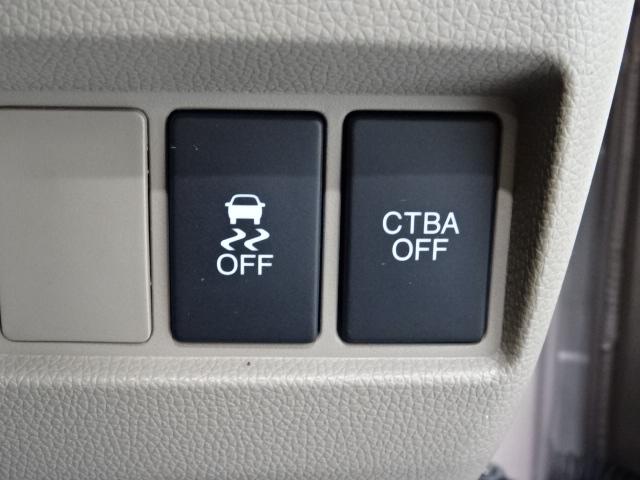 【横滑り防止装置・衝突被害軽減ブレーキ】などドライバーの安全運転をさらにアシストしてくれる装備が充実しています☆ドライバーの不安を安心へと変えてくれますね。