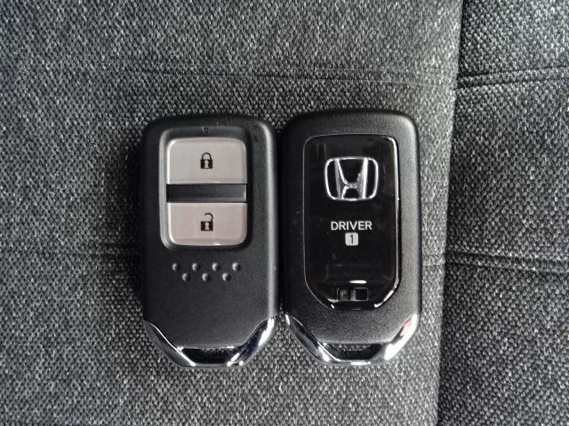フィット e:HEVホーム 当社デモカー HondaSENSING メモリーナビ 全周囲カメラ BSI LEDライト ETC2.0 USB Bluetooth パーキングセンサー フルセグTV Bluetooth USB 禁煙(12枚目)