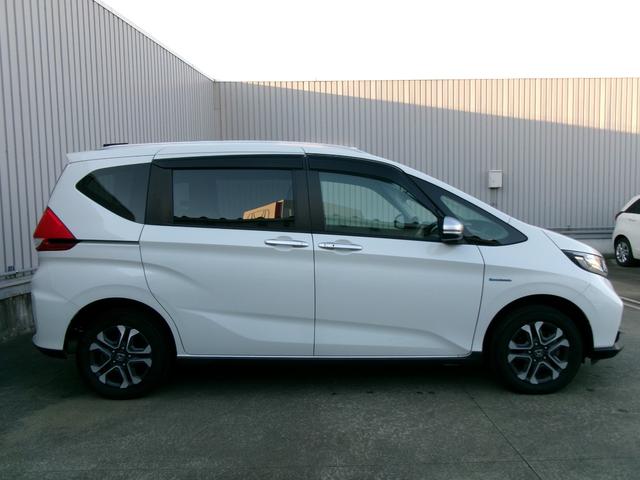 フリード＋ハイブリッド ハイブリッド・クロスターホンダセンシング　メモリーナビ　ＥＴＣ　ドラレコ　ワンオーナー　４ＷＤ　両側電動スライド　シートヒーター　ＬＥＤライト　フォグランプ　フルセグＴＶ　ＤＶＤ　ＣＤ　Ｂｌｕｅｔｏｏｔｈ　１５インチ純正アルミ　レーンキープ（22枚目）