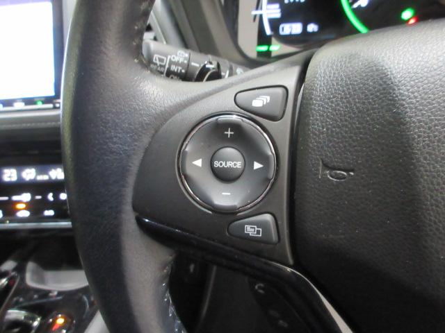 ヴェゼル ハイブリッドＸ・ホンダセンシング　前後ドラレコ　メモリーナビ　リアカメラ　ＥＴＣ　Ｂｌｕｅｔｏｏｔｈ　ＵＳＢ　純正アルミ　ＬＥＤヘッドライト　オートライト　パドルシフト　ワンオーナー　革巻きステアリング　フルセグＴＶ　ＤＶＤ　ＣＤ（8枚目）