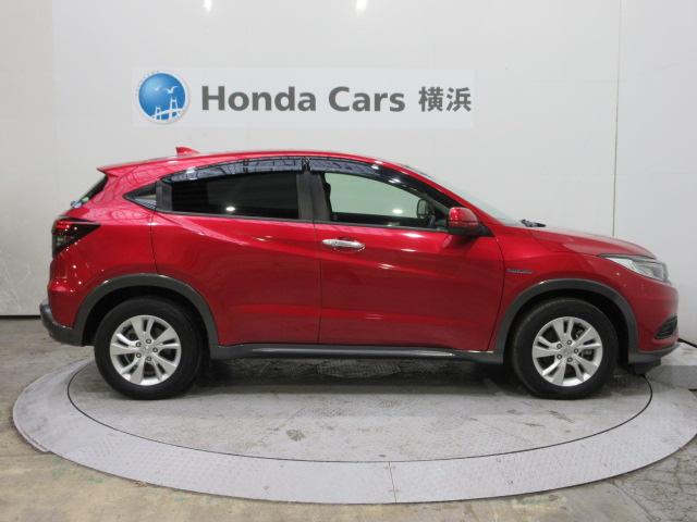 ヴェゼル ハイブリッドＸ・ホンダセンシング　前後ドラレコ　メモリーナビ　リアカメラ　ＥＴＣ　Ｂｌｕｅｔｏｏｔｈ　ＵＳＢ　純正アルミ　ＬＥＤヘッドライト　オートライト　パドルシフト　ワンオーナー　革巻きステアリング　フルセグＴＶ　ＤＶＤ　ＣＤ（24枚目）